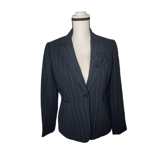 Tahari Arthur S Levine PinStriped Petite Blazer - Picture 1 of 16